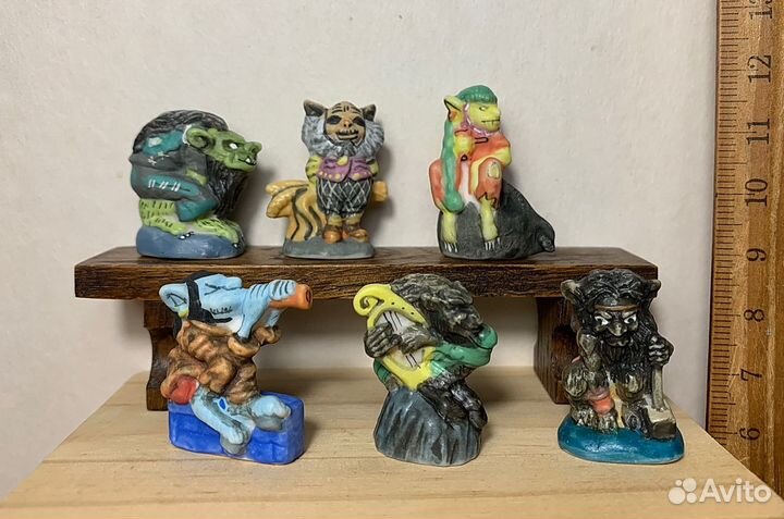 Миниатюрные фигурки нечисти из народных сказок