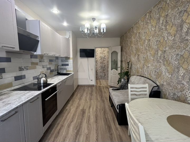 2-к. квартира, 61 м², 13/25 эт.