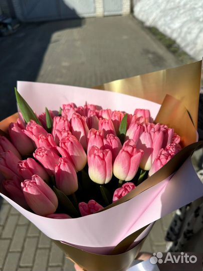 Тюльпаны с доставкой