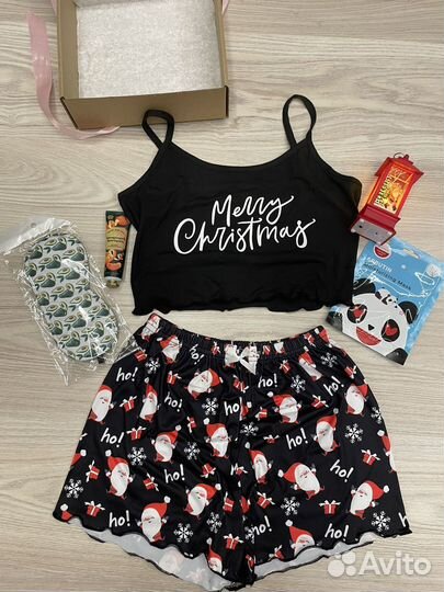 Бьюти боксы с косметикой и пижамой на новый год