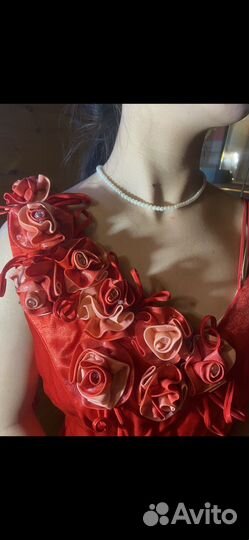 Вечернее красное платье