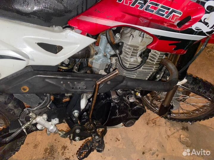 Продам мотоцикл на ходу, нужно приложить руки