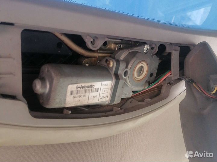 Люк в авто webasto