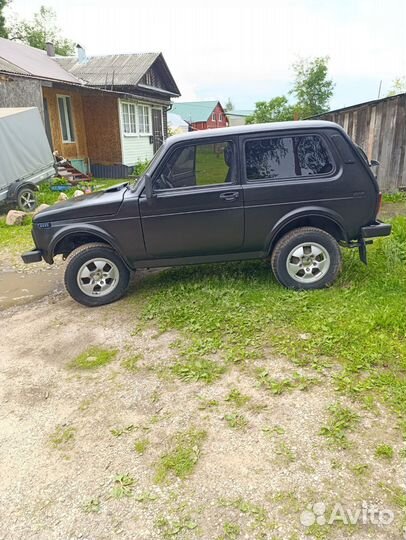 LADA 4x4 (Нива) 1.7 МТ, 1999, 145 000 км