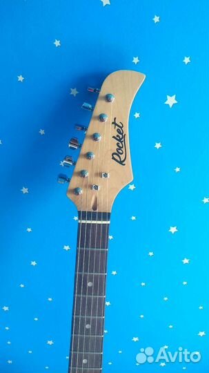 Гитара Stratocaster Rocket Комплект)