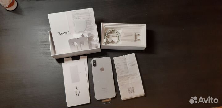 iPhone Xs, 64 ГБ