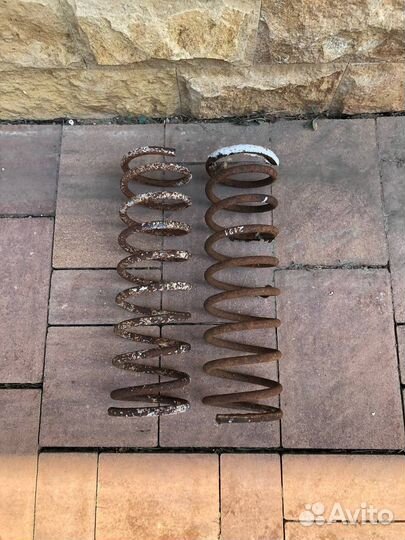 Пружины задние Нива 2121