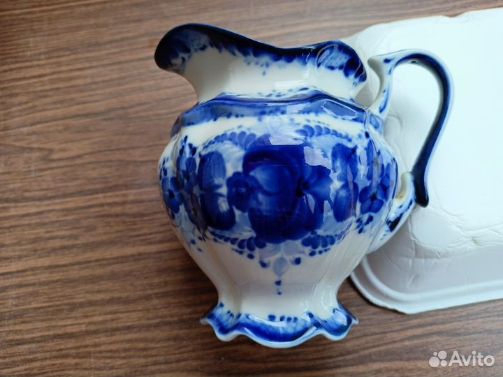 Заварочный чайник, сахарница, ваза