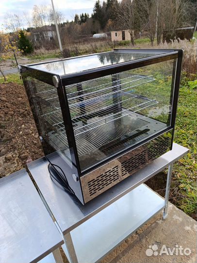 Холодильная витрина