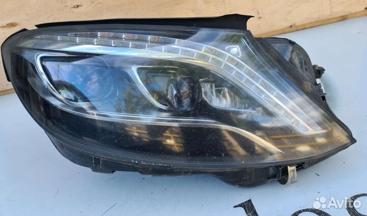 Передняя правая фара Mercedes W222