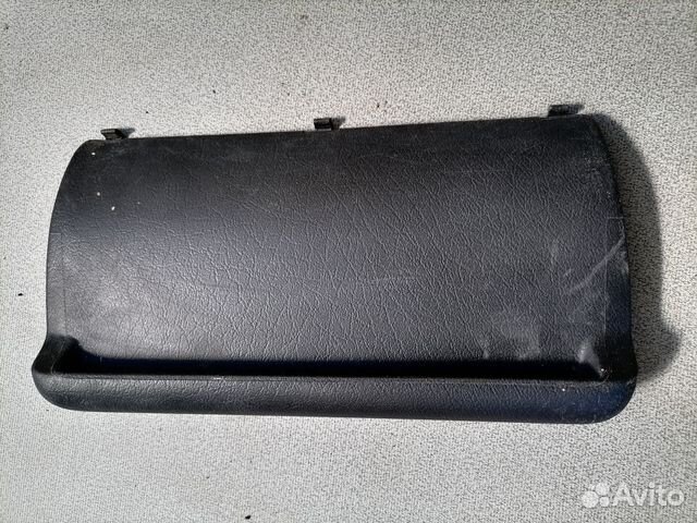 Крышка блока предохранителей VW Passat B4