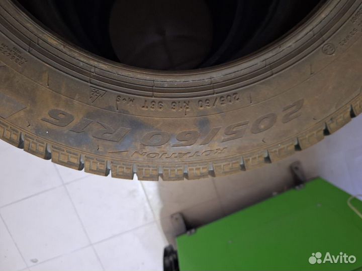 Pirelli Ice Zero 205/60 R16