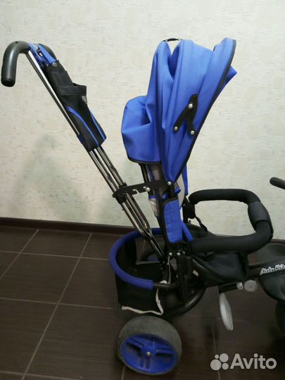 Велосипед трёх колёсный с ручкой