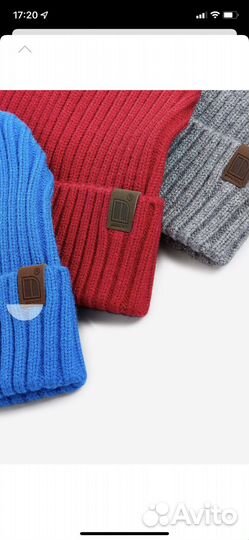 В наличии next 5-6 лет комплект шапок