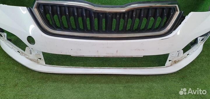 Бампер передний Skoda Rapid