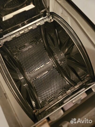 Стираньная машина Indesit witp 827