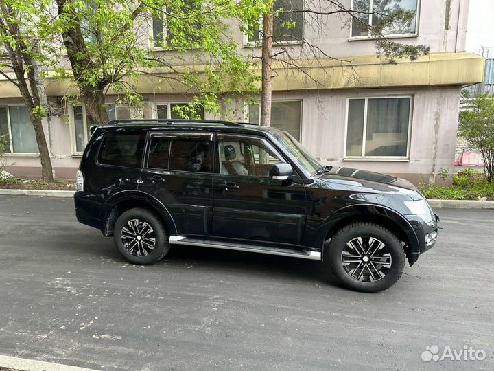 Разбор Mitsubishi Pajero V93W 6G72 2015г