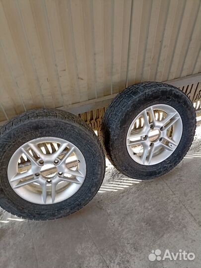 Резина Nokian Tyres 215/70/16