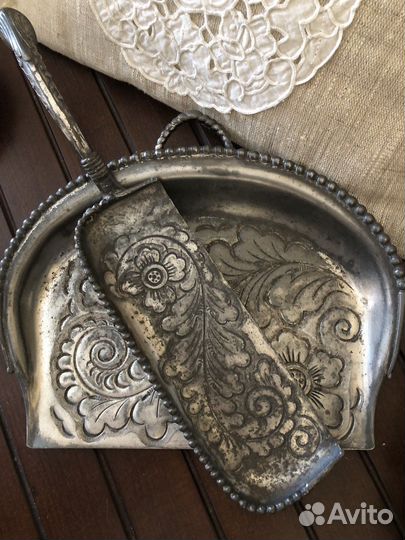 Совочек для уборки крошек со стола