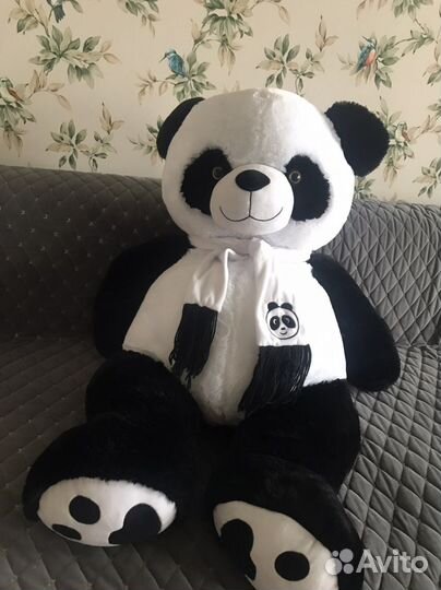 Плюшевый медведь и панда мишка