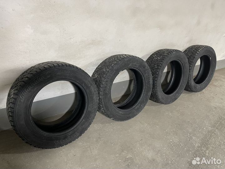 Nokian Tyres Hakkapeliitta 8 SUV 225/60 R17