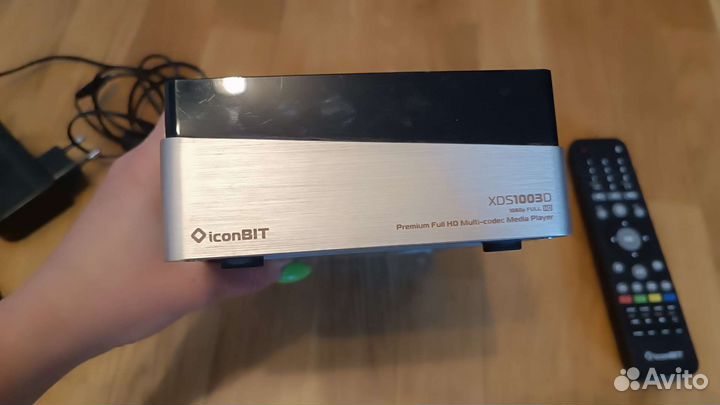 Медиаплеер iconbit XDS1003D с геймпадом