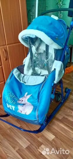 Детский велосипед, детская коляска, лошадка и друг