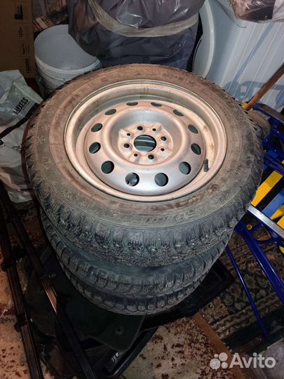 R14 Nokian Tyres Nordman 5 175/65, PCD 4x98 DIA 15