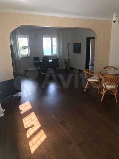 3-к. квартира, 126 м², 1/4 эт.