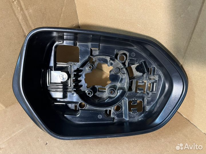 Корпус R зеркала Toyota Camry 70