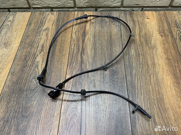 Infiniti Q50 (V37) Датчик ABS передний LH RH