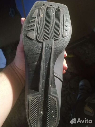 Лыжные ботинки