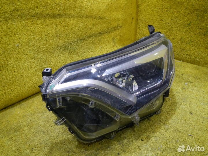 Фара левая Toyota RAV4