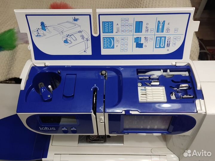 Швейная машина Elna Lotus