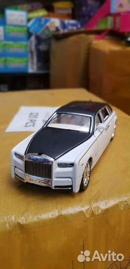 Машинка чёрный Rolls-roys металлическая /моделька
