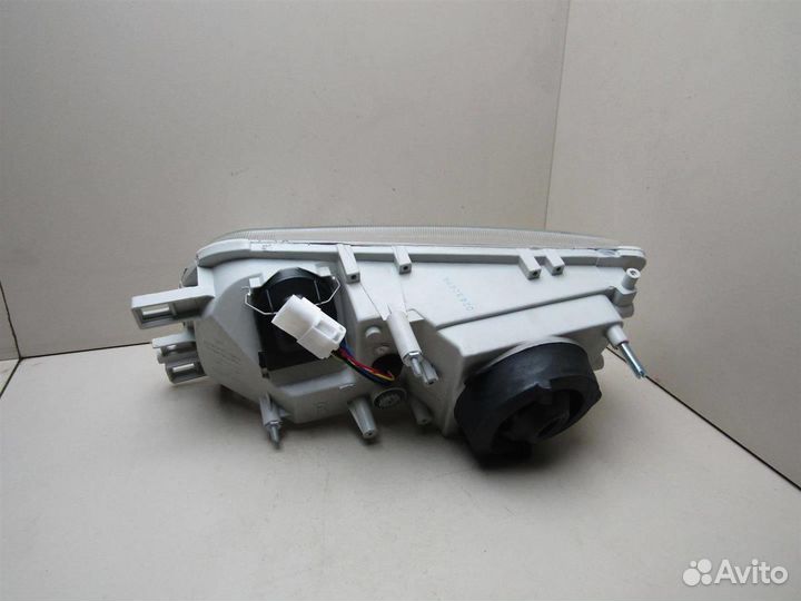 Фара правая Nissan Primera P10E 1990-1996