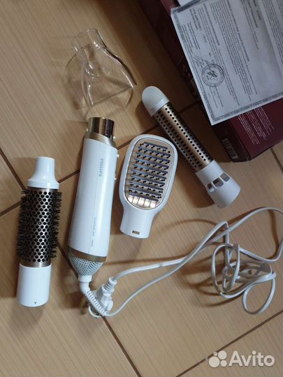 Фен-щетка стайлер для волос Philips 3000 HP8663