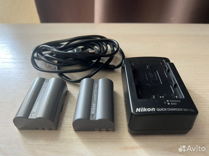 Зеркальный фотоаппарат Nikon D90 18-105