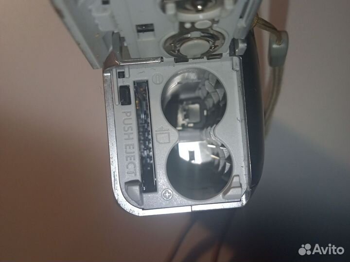 Компактный фотоаппарат canon