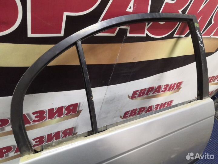 Дверь боковая задняя правая Toyota Avensis CDT220L