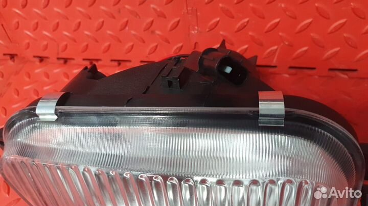 Фара птф FR RH fuso canter 4M50 E 3 4