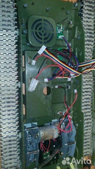 Модель танка Т72 хаки большой 1:16