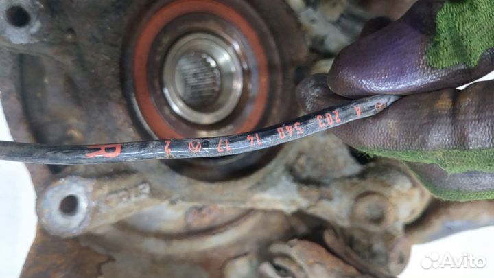 Ступица (кулак, цапфа) Mercedes C W203, 2007