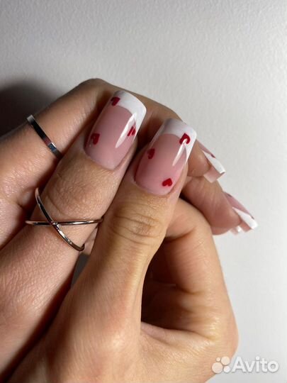 Приглашаем на маникюр
