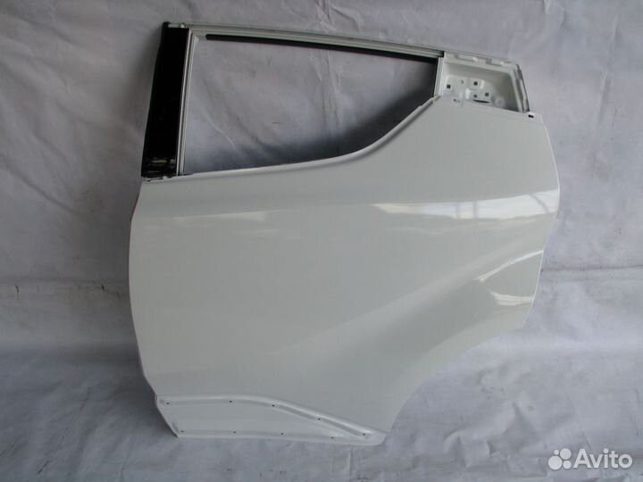 Toyota CH-R Дверь задняя левая