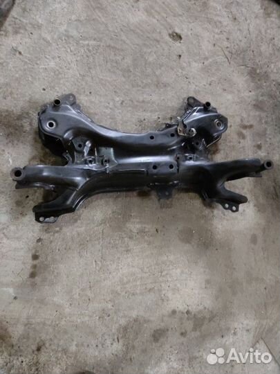 Подрамник Toyota Prius хэтчбек iiixw30 1.8 JP