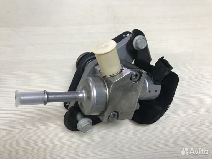 Насос высокого давления Cadillac Escalade 2015