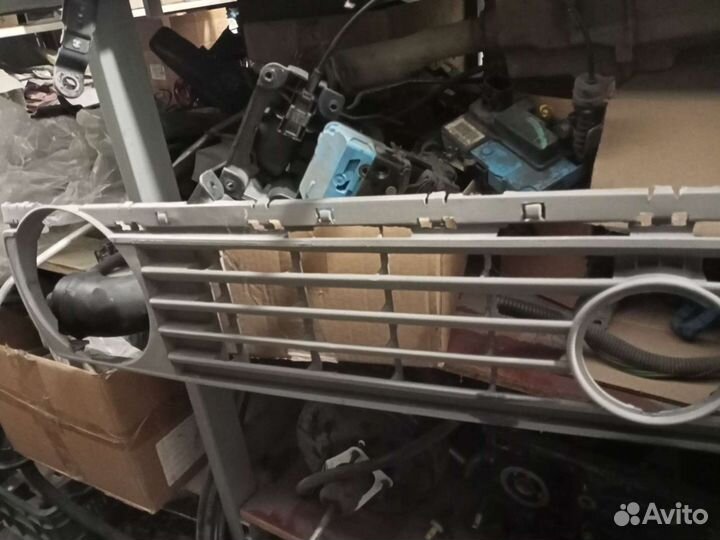 Решетка радиатора VW Golf 2