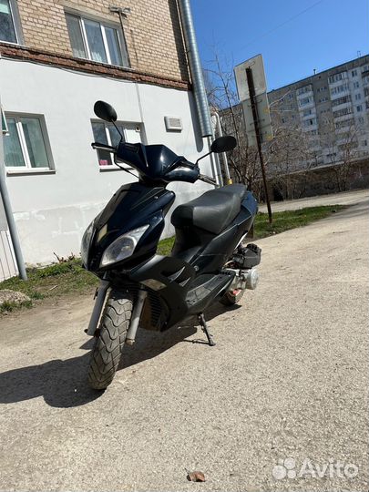 Скутер Vento Sorrento 150