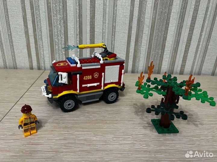 Пожарный внедорожник lego